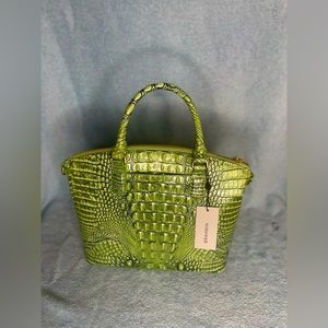 Medium brahmin tote